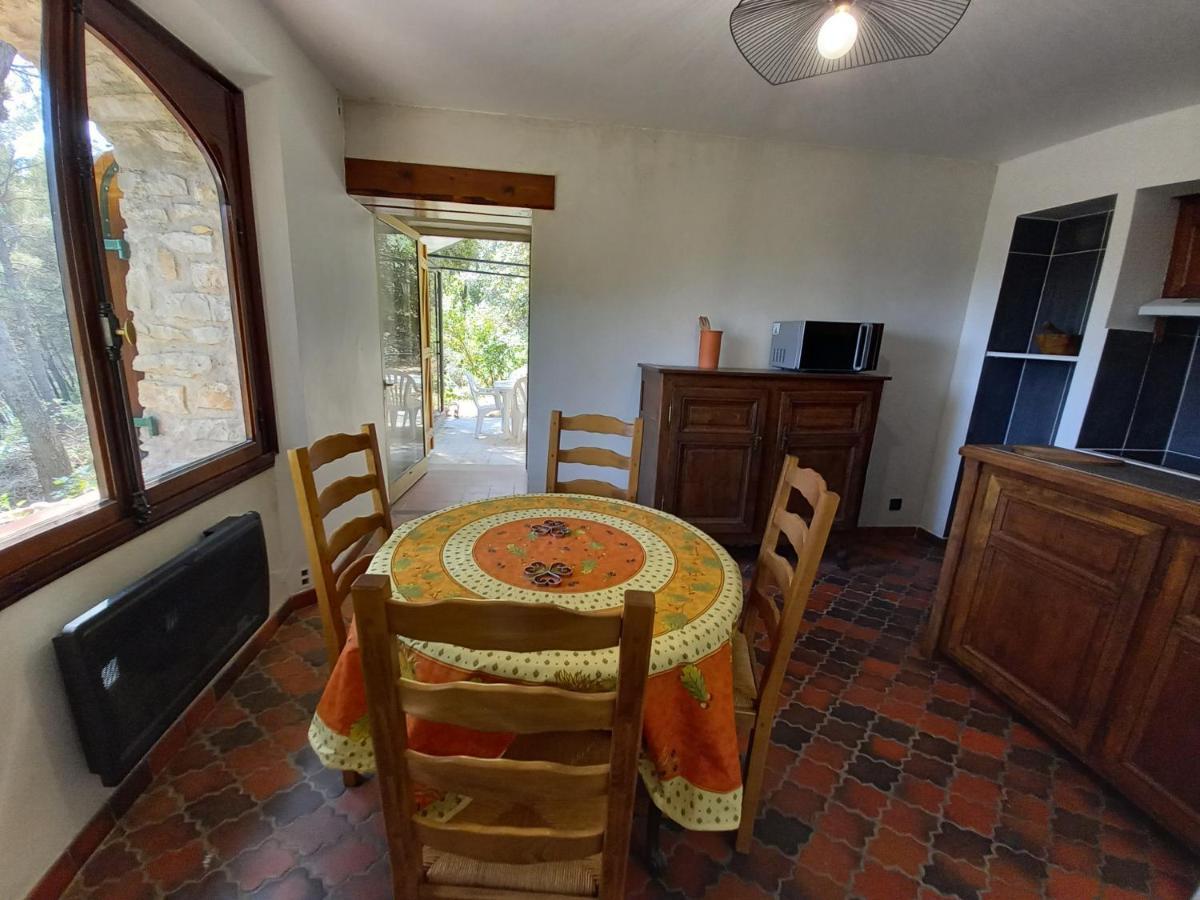 Les Pins Apartment Le Castellet  Bagian luar foto