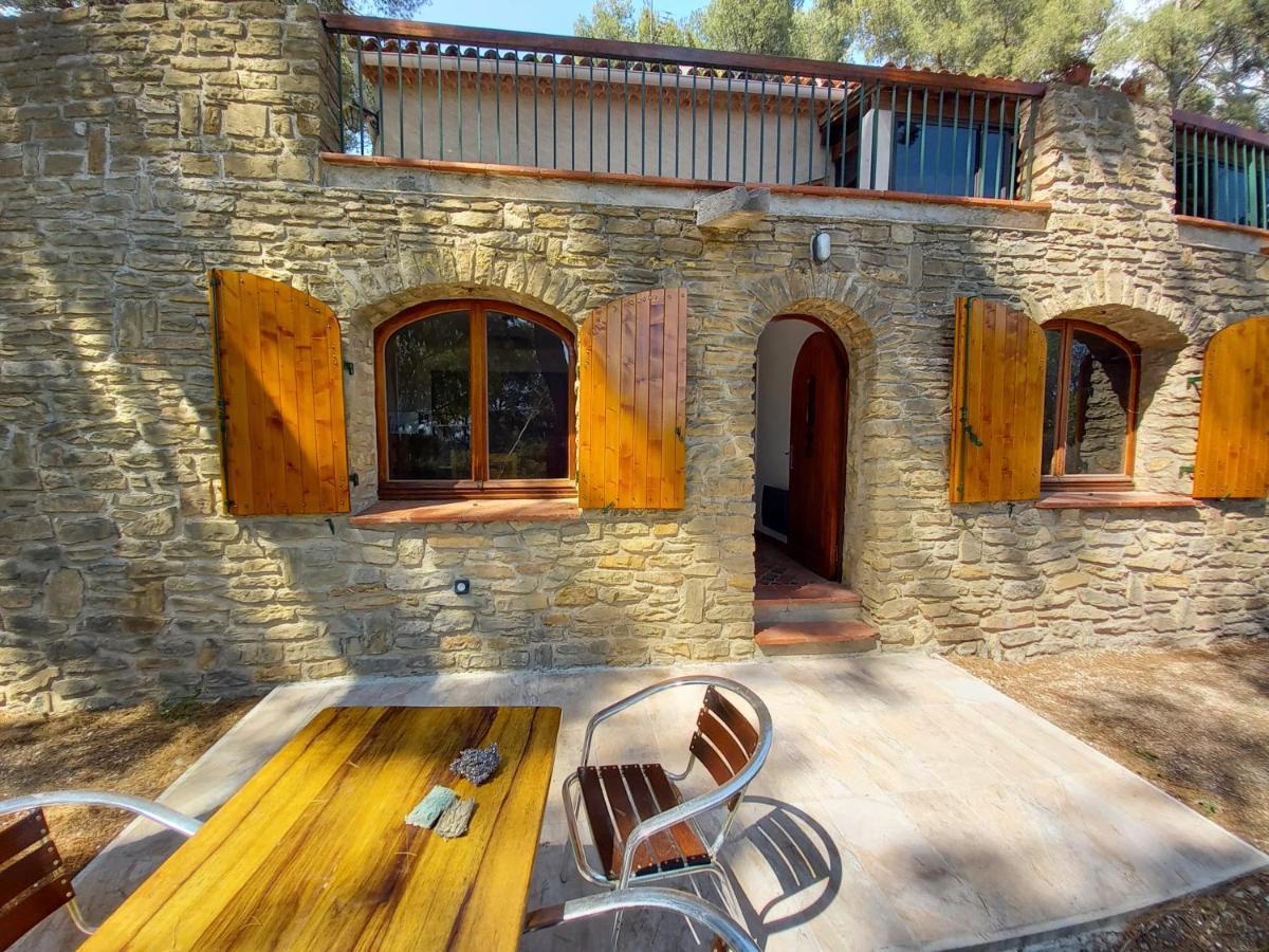 Les Pins Apartment Le Castellet  Bagian luar foto